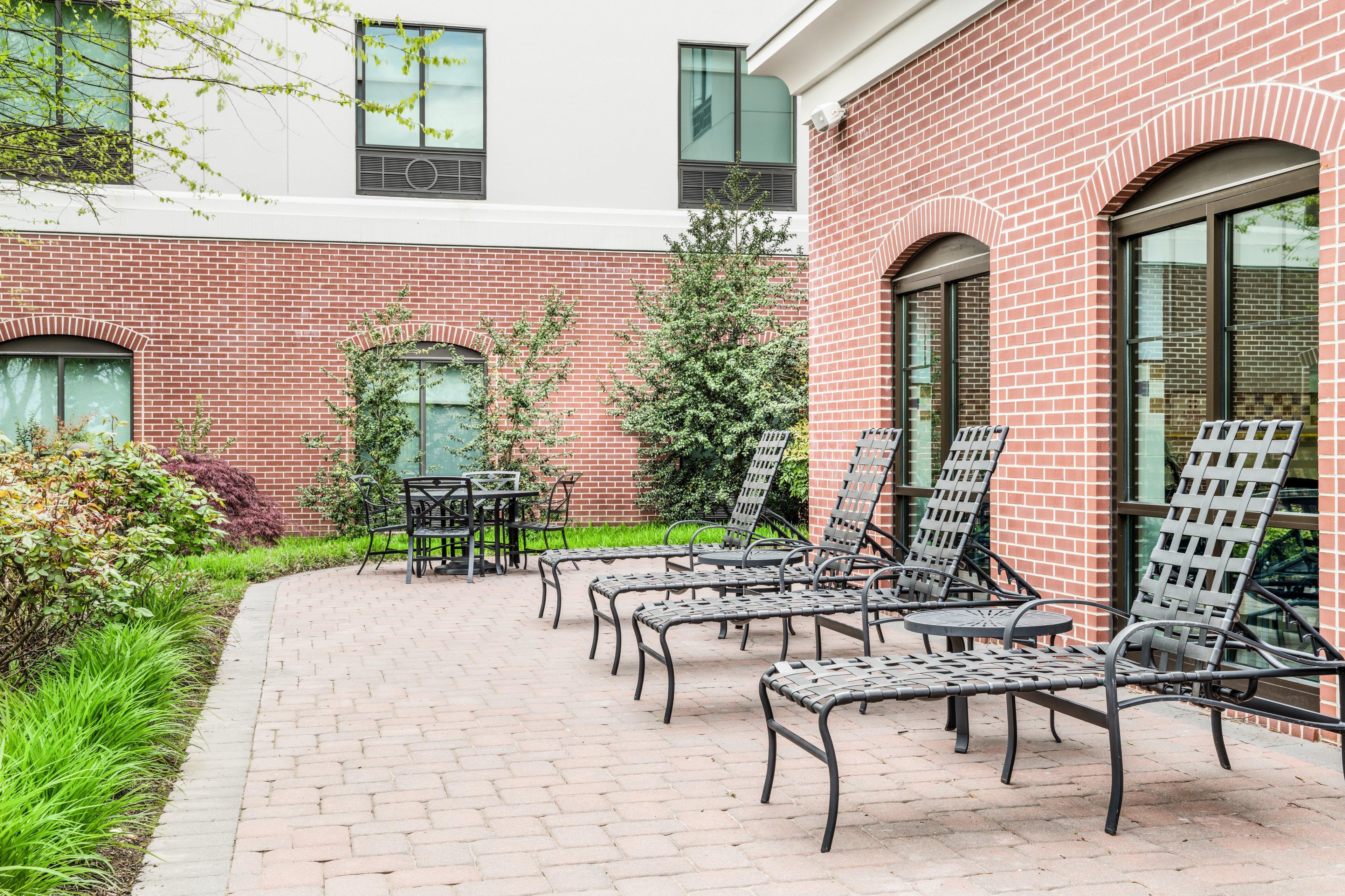 Holiday Inn Express & Suites Wilmington-Newark By Ihg Exterior foto